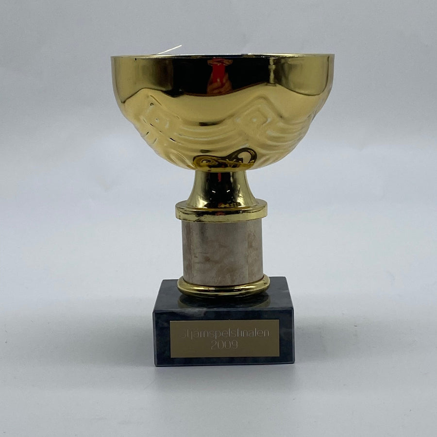 Vintage Gyllene Trofé från Sjönspelsfinalen 2009 - Homy Secondhand Online