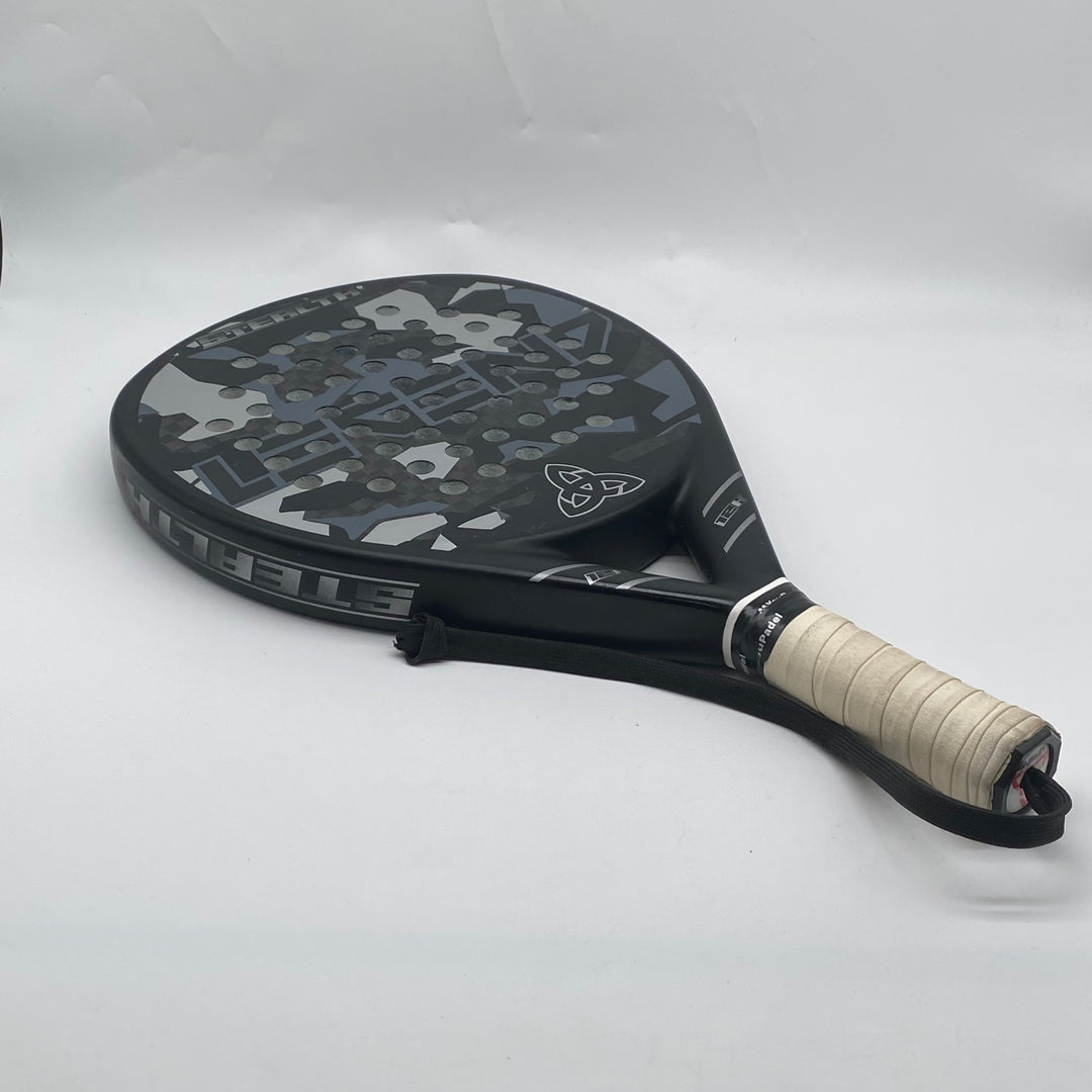 Stealth padelracket i kompositmaterial