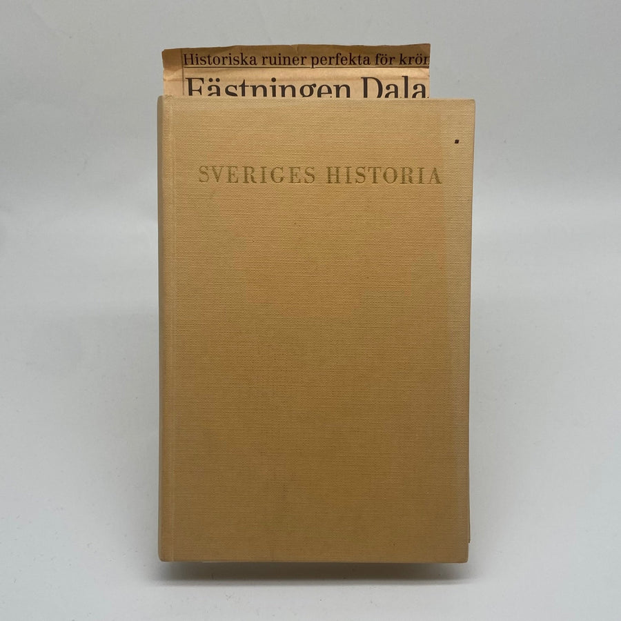 Sveriges Historia - Klassisk Bok i Beige Omslag - Homy Secondhand Online