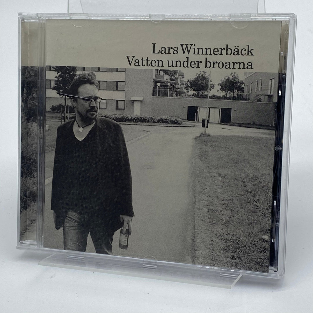 Lars Winnerbäck CD - Vatten under broarna - Homy Secondhand Online