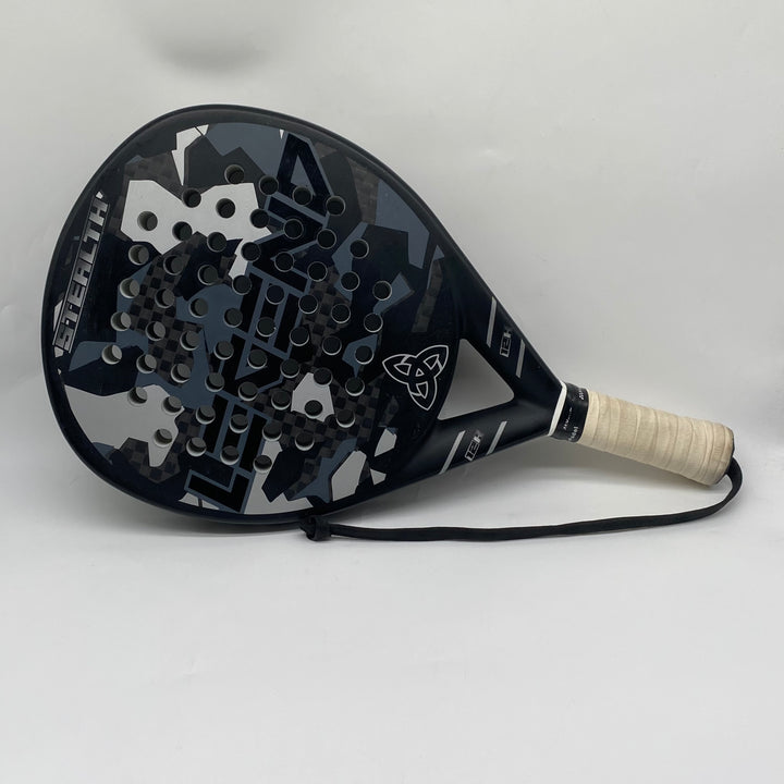Stealth padelracket i kompositmaterial