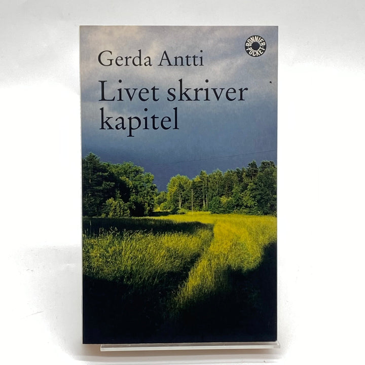Gerda Antti Livet skriver kapitel bok - Homy Secondhand Online