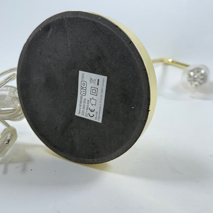 Bordslampa i metall från Mio