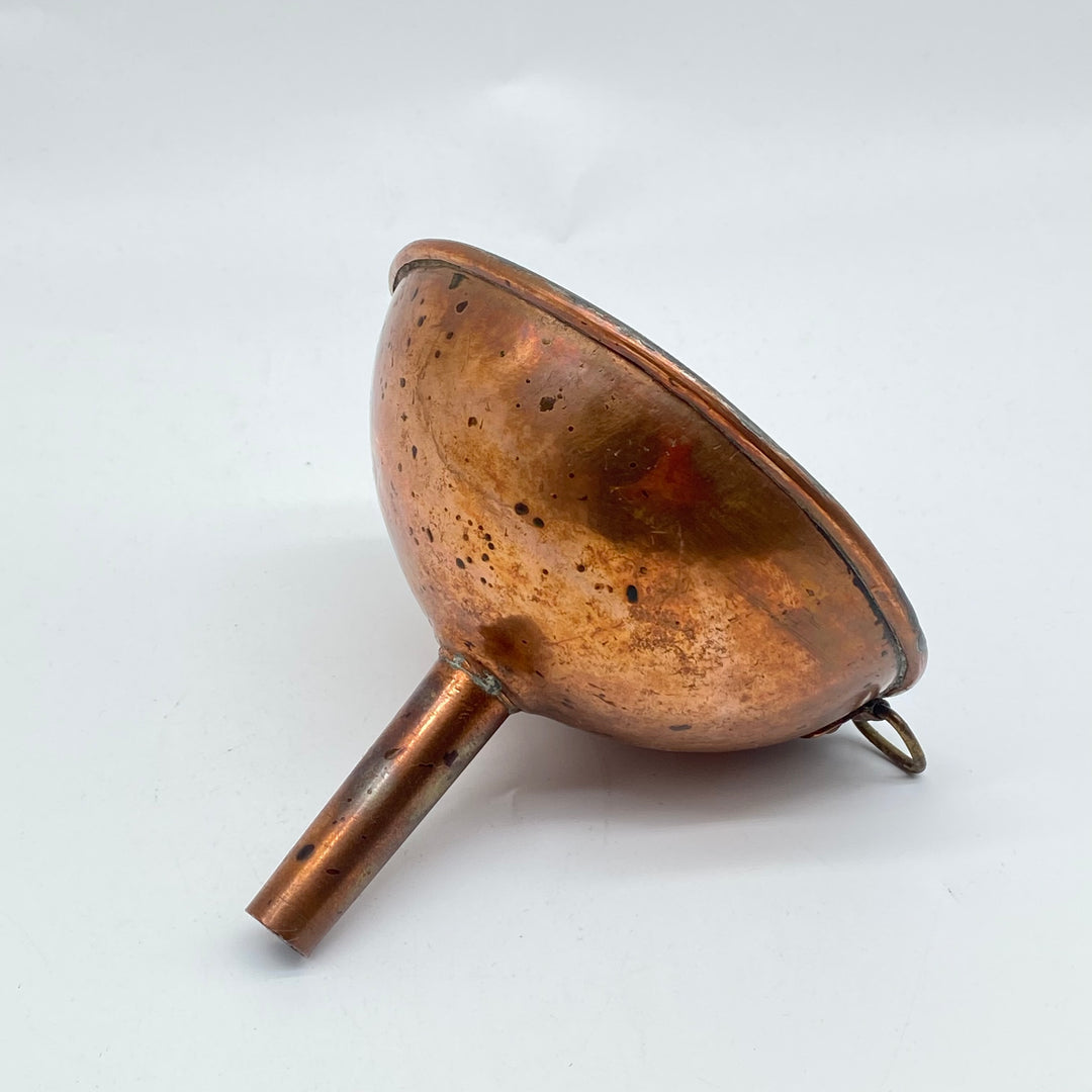 Retro koppartratt med unik patina
