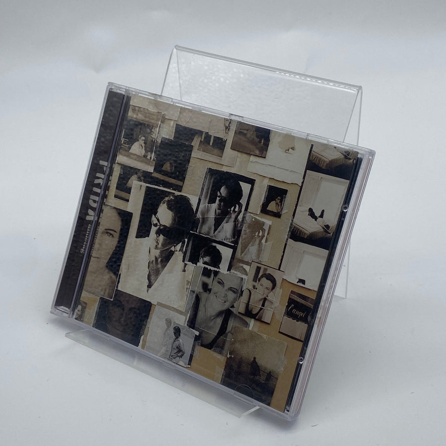 Nostalgisk CD - samling med ikoniska bilder - Homy Secondhand Online