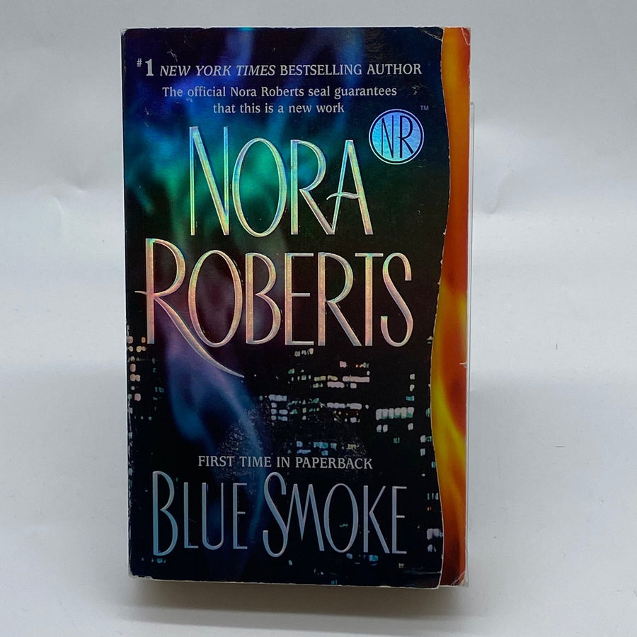 Nora Roberts Blue Smoke pocketbok - Homy Secondhand Online