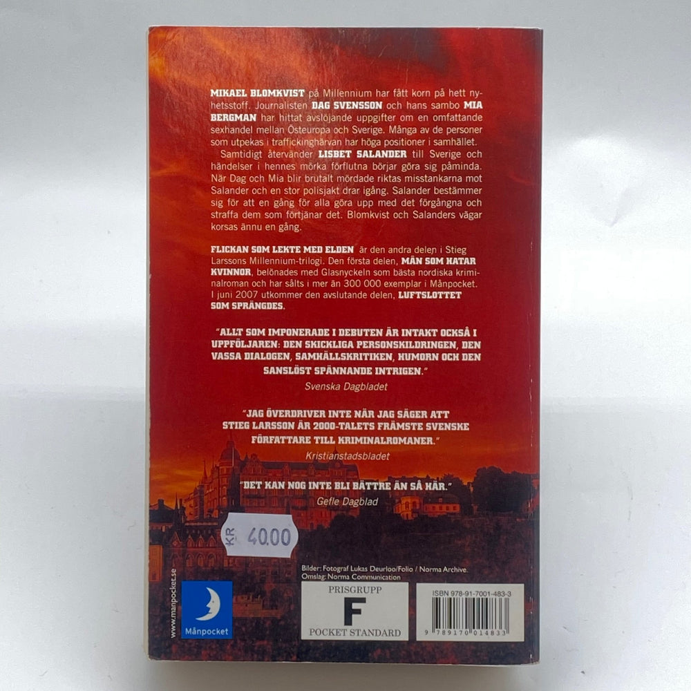 Stieg Larsson bok Flickan som lekte med elden - Homy Secondhand Online