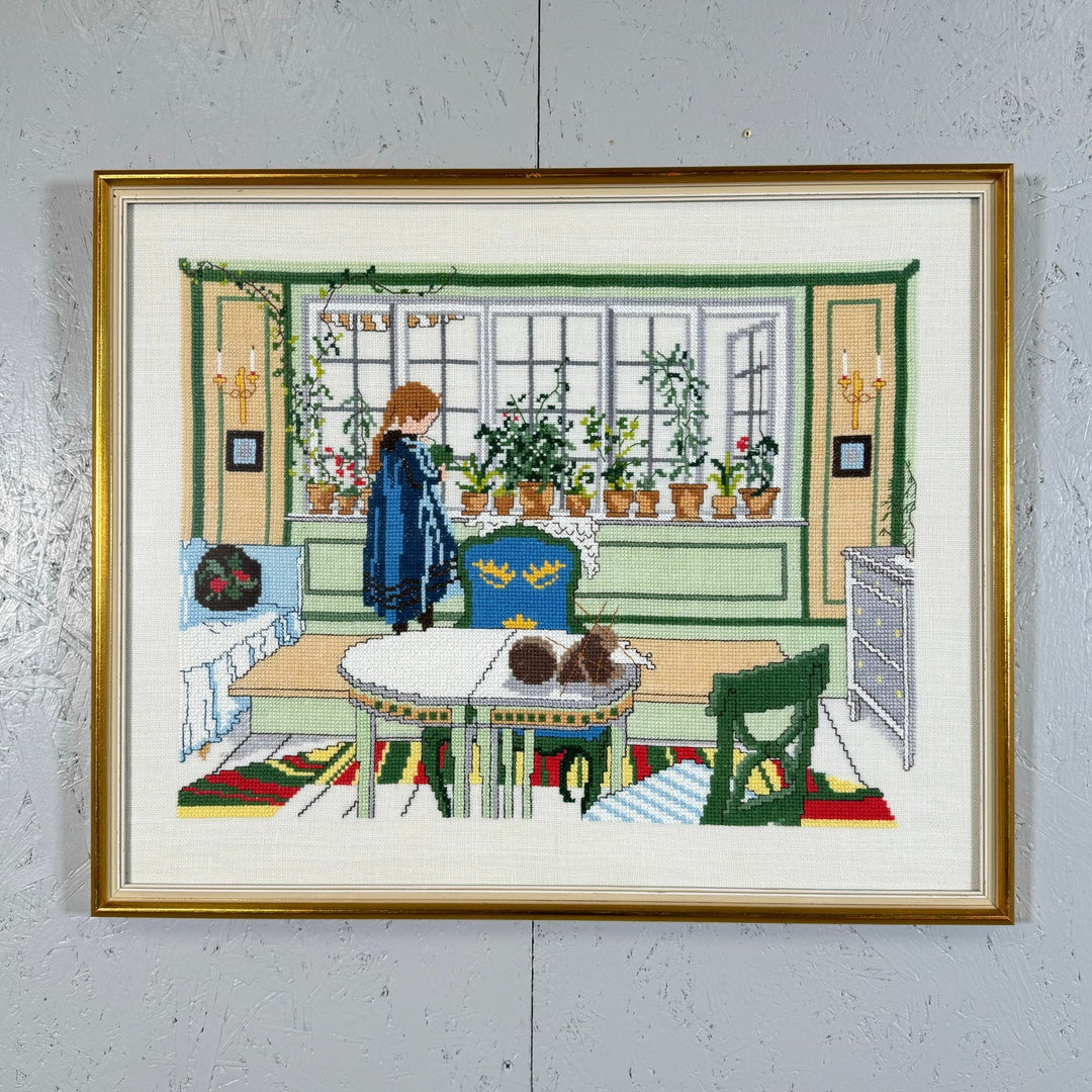 Broderad Tavla - Flicka i Interiör - Homy Secondhand Online