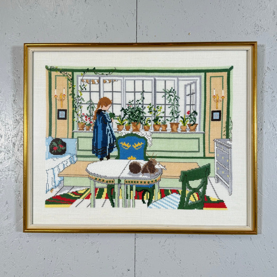 Broderad Tavla - Flicka i Interiör - Homy Secondhand Online