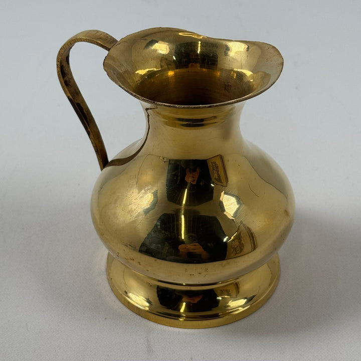 Elegant Mässing Kanna med Klassisk Design - Homy Secondhand Online