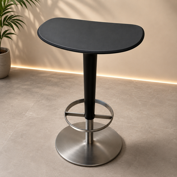 Elegant svart barpall i borstat stål
