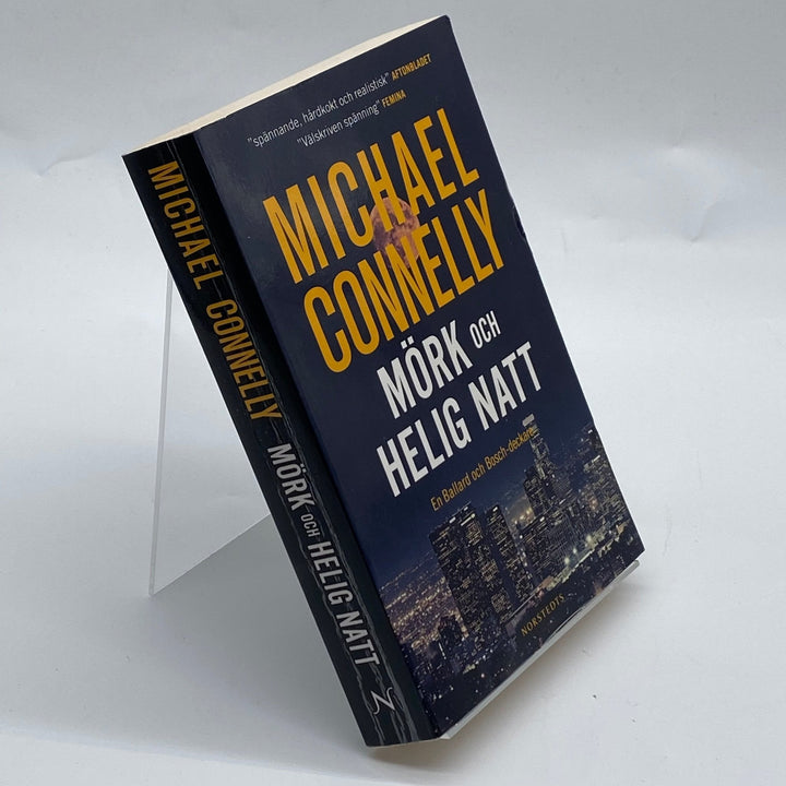 Michael Connelly Mörk och Helig Natt Deckare - Homy Secondhand Online