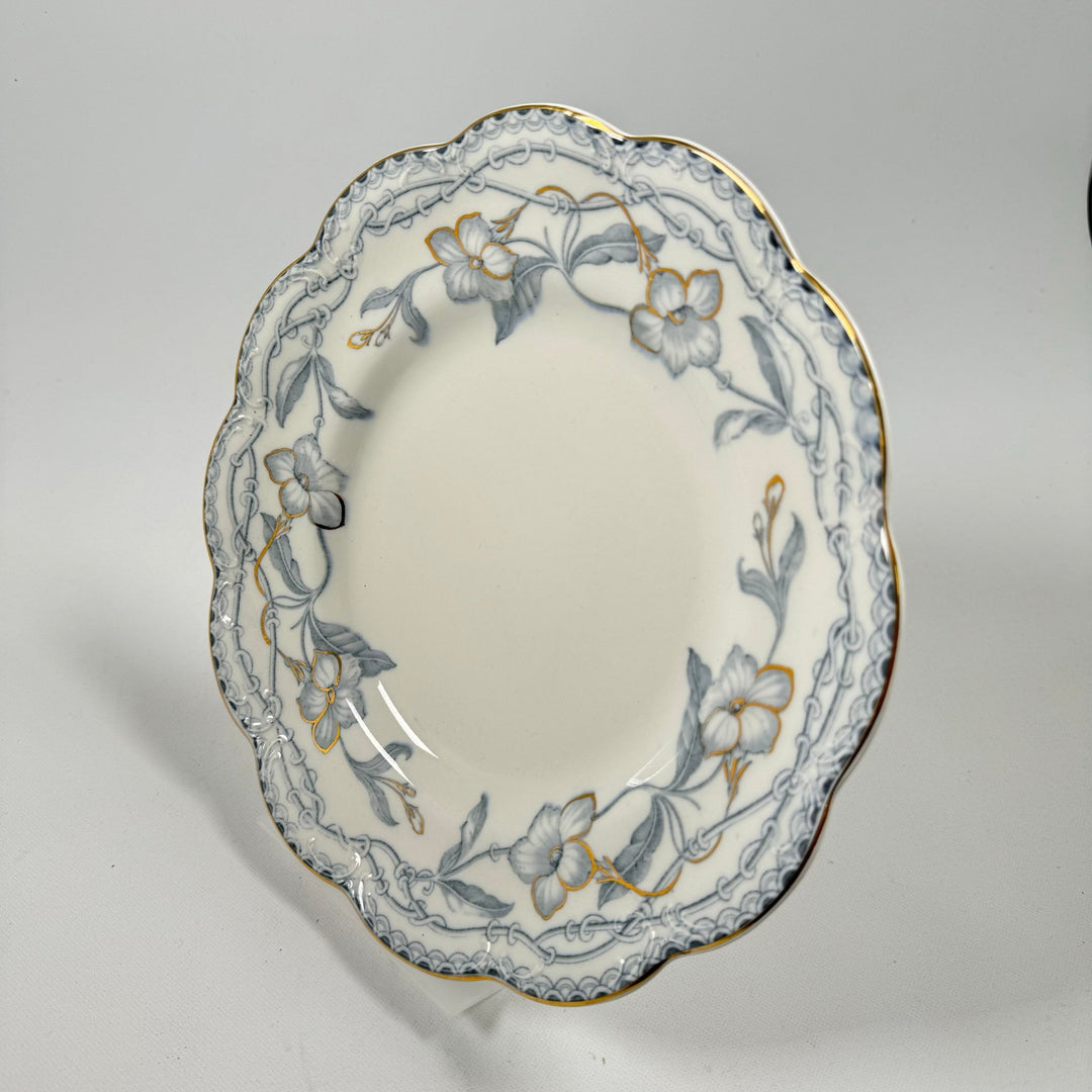 Set med 4 Antika Blomster Tallrikar med Guldkant från Johnson Bros, England - Homy Secondhand Online