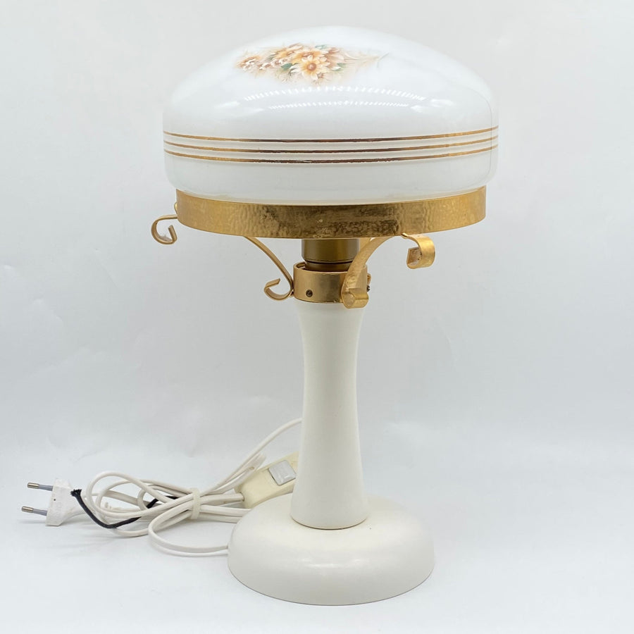 Antik vit bordlampa med blomstermotiv - Homy Secondhand Online