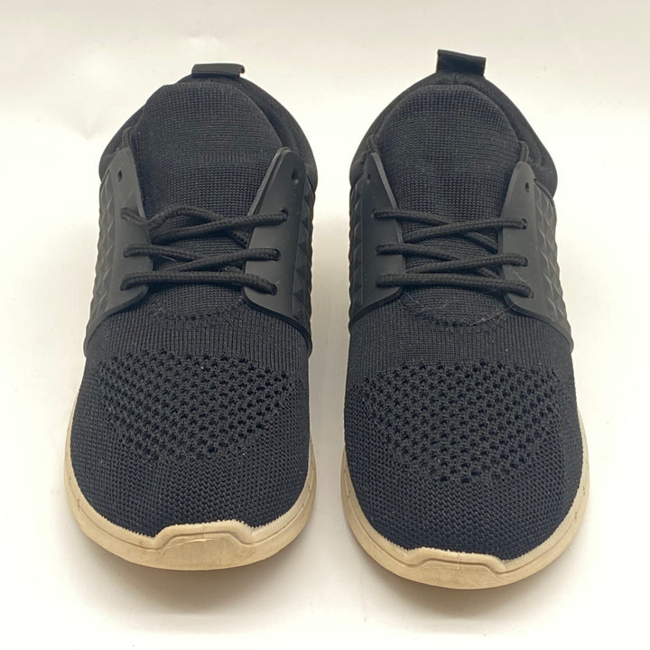 Svarta sneakers för sport och vardag