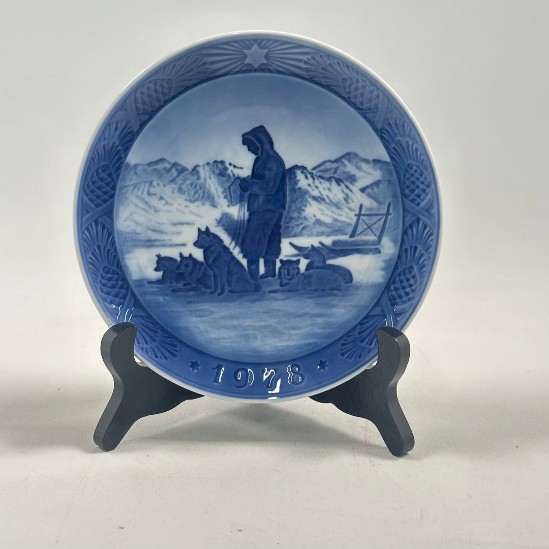 Royal Copenhagen Jultallrik 1978 “Greenland Scenery”