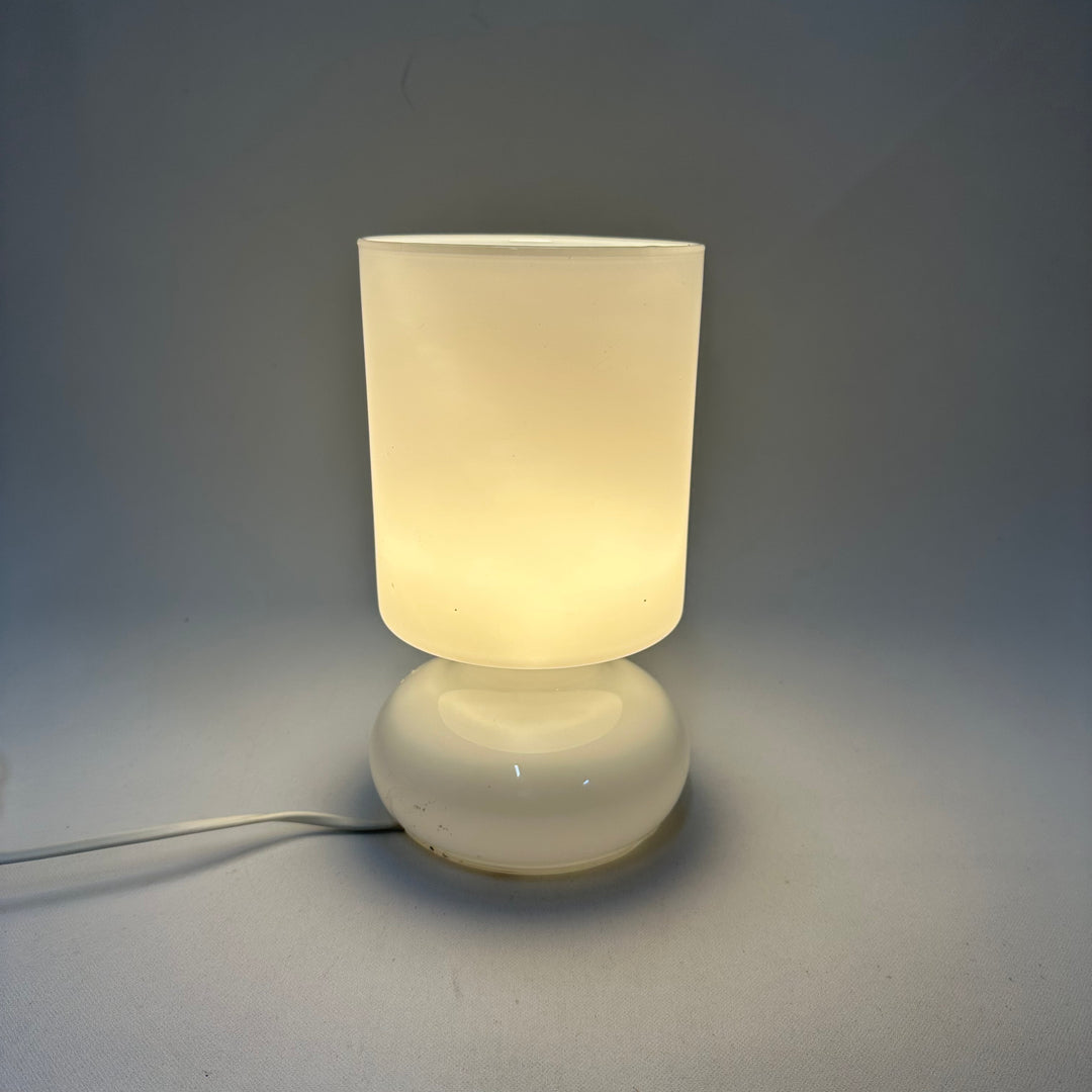 Elegant Vit Bordslampa för Mysig Atmosfär