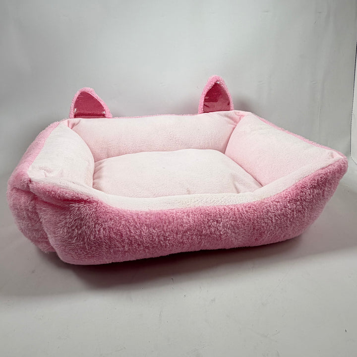 Charmig och bekväm rosa djursäng med öron