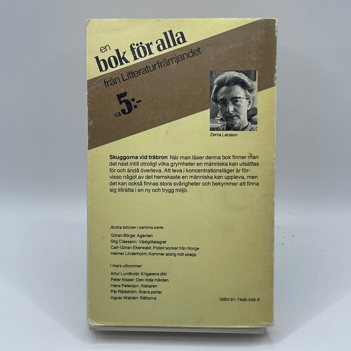 Skuggorna vid träbron av Zenia Larsson