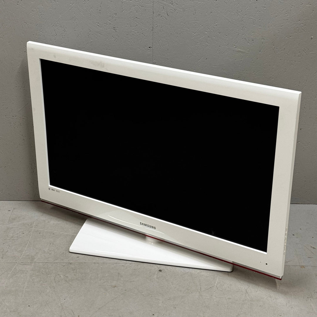 Samsung vit LCD - TV i retrostil - Homy Secondhand Online