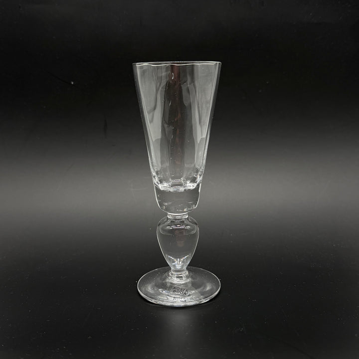 Exklusivt Kosta Boda glas i nyskick