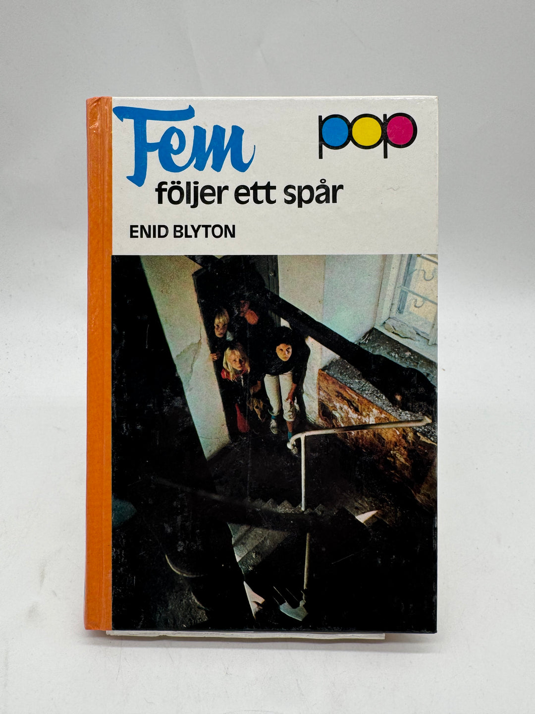 Retro barnbok Fem följer ett spår Enid Blyton
