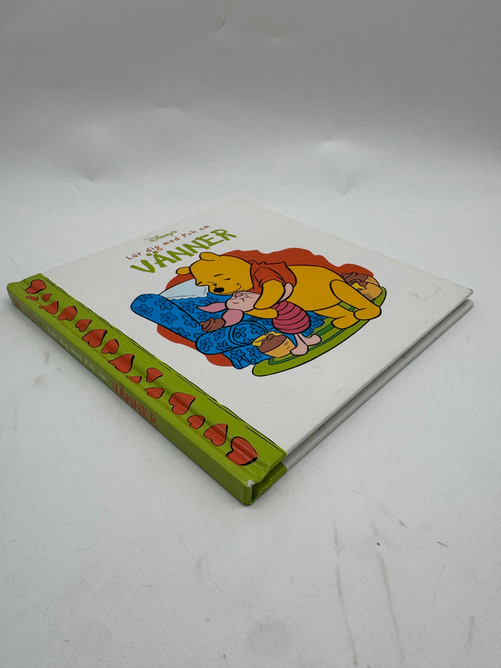 Disney barnbok Nalle Puh om vänskap
