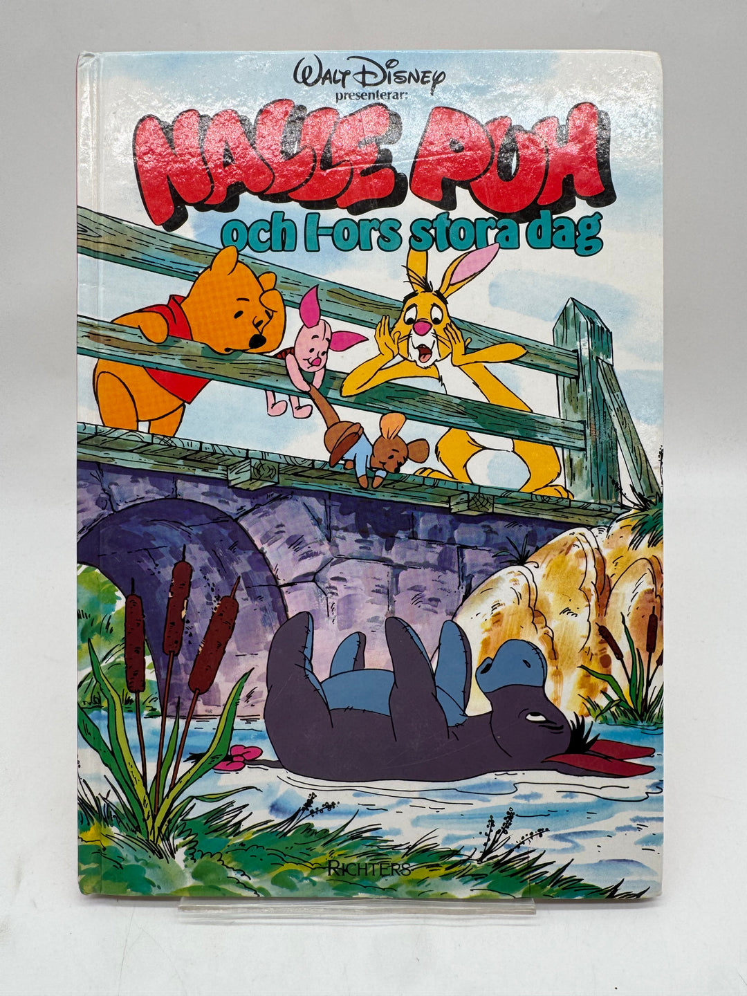 Retro barnbok Nalle Puh I-ors stora dag