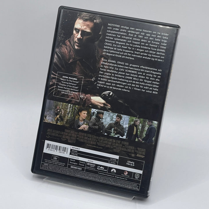 DVD Motstånd med Daniel Craig i toppenskick