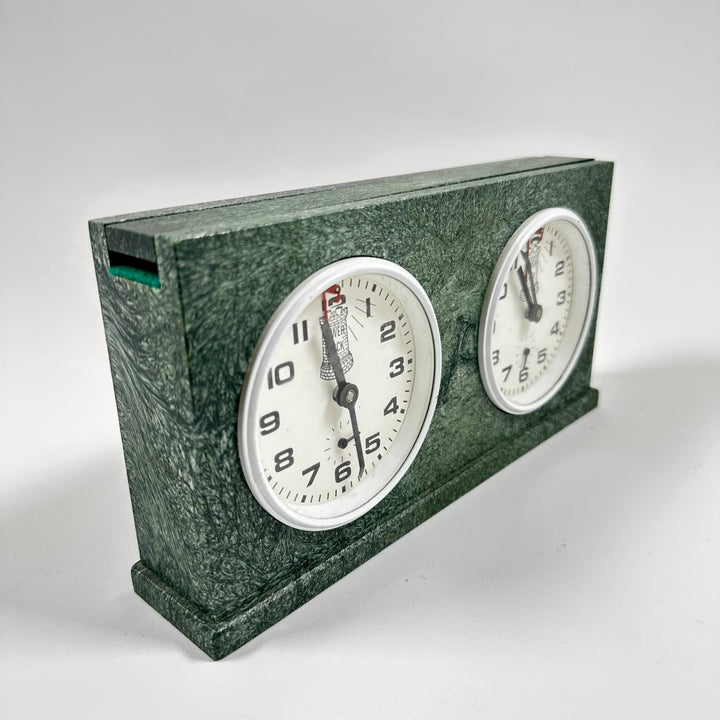 Analogt schackur – Dubbla tidtagarur i klassisk stil - Homy Secondhand Online