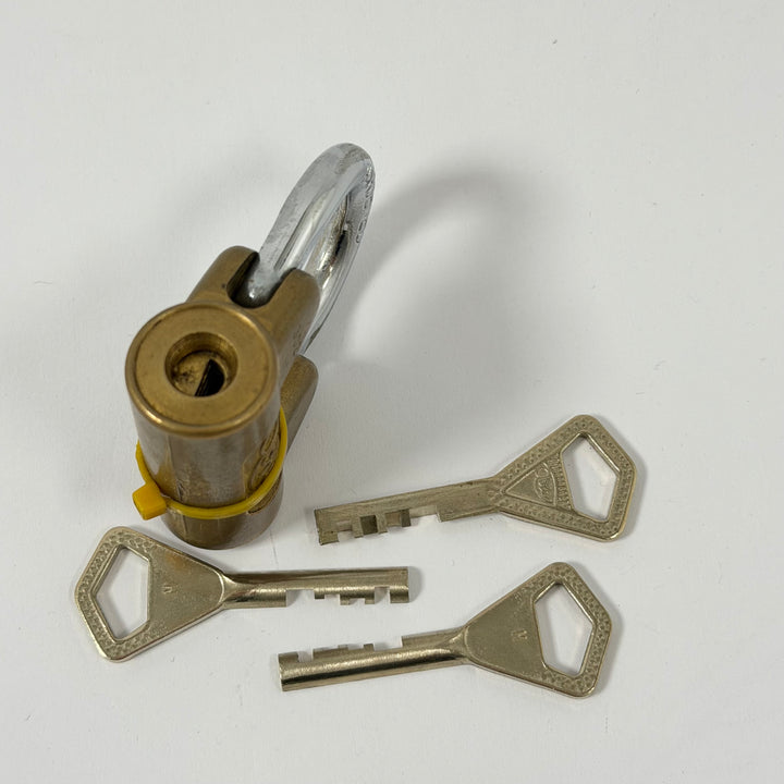 Abloy mässingshänglås med tre nycklar