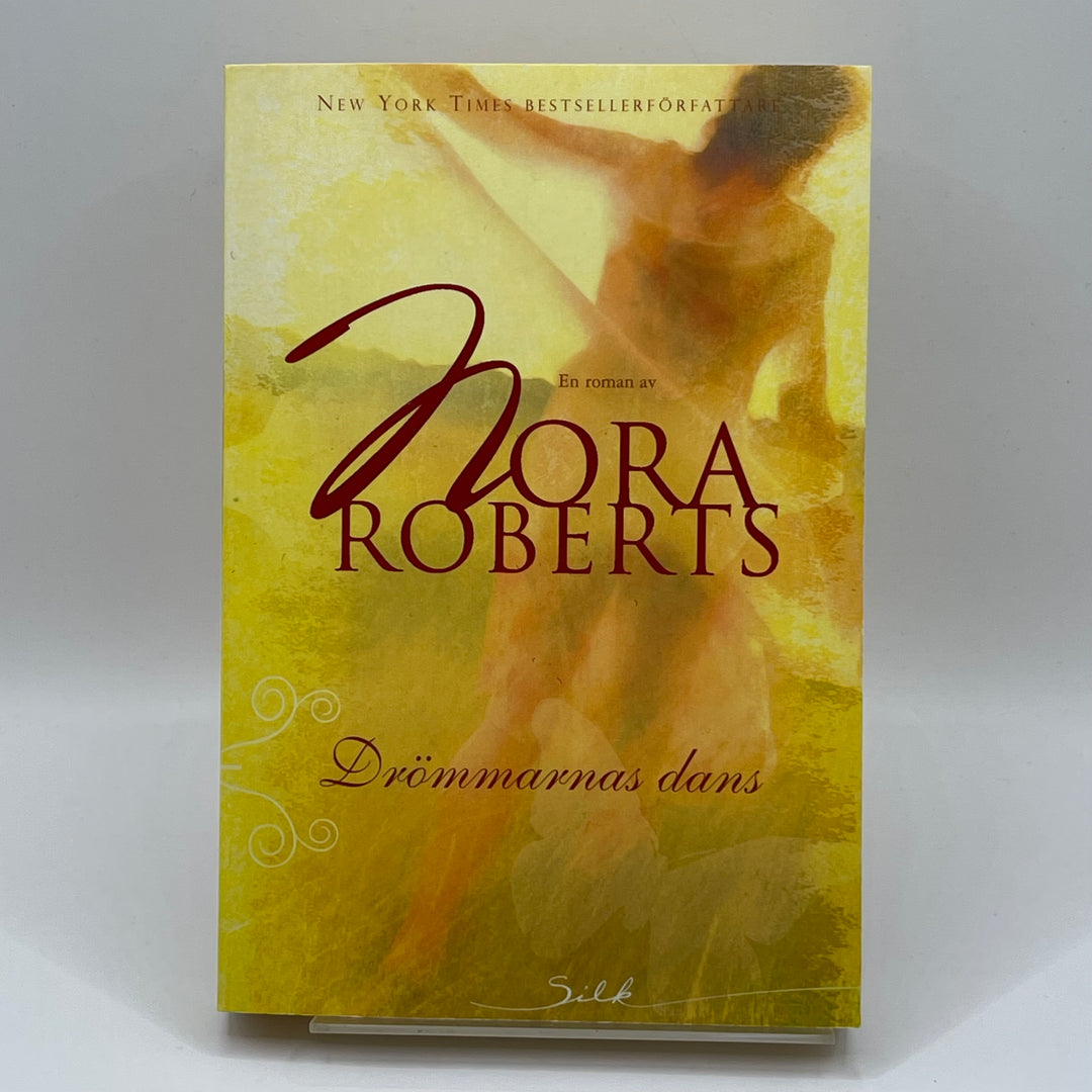 Nora Roberts roman Drömmarnas dans begagnad