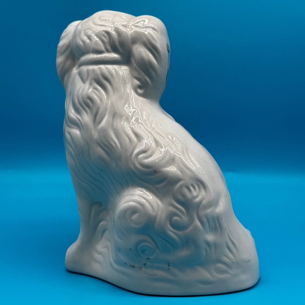 Unik vit keramikhund med detaljer - Homy Secondhand Online