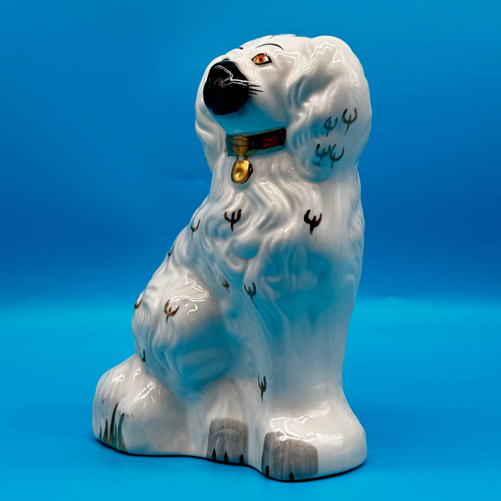 Unik vit keramikhund med detaljer - Homy Secondhand Online