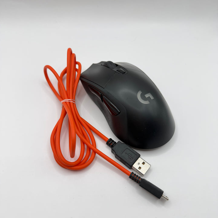 Logitech G403 gamingmus i mycket gott skick