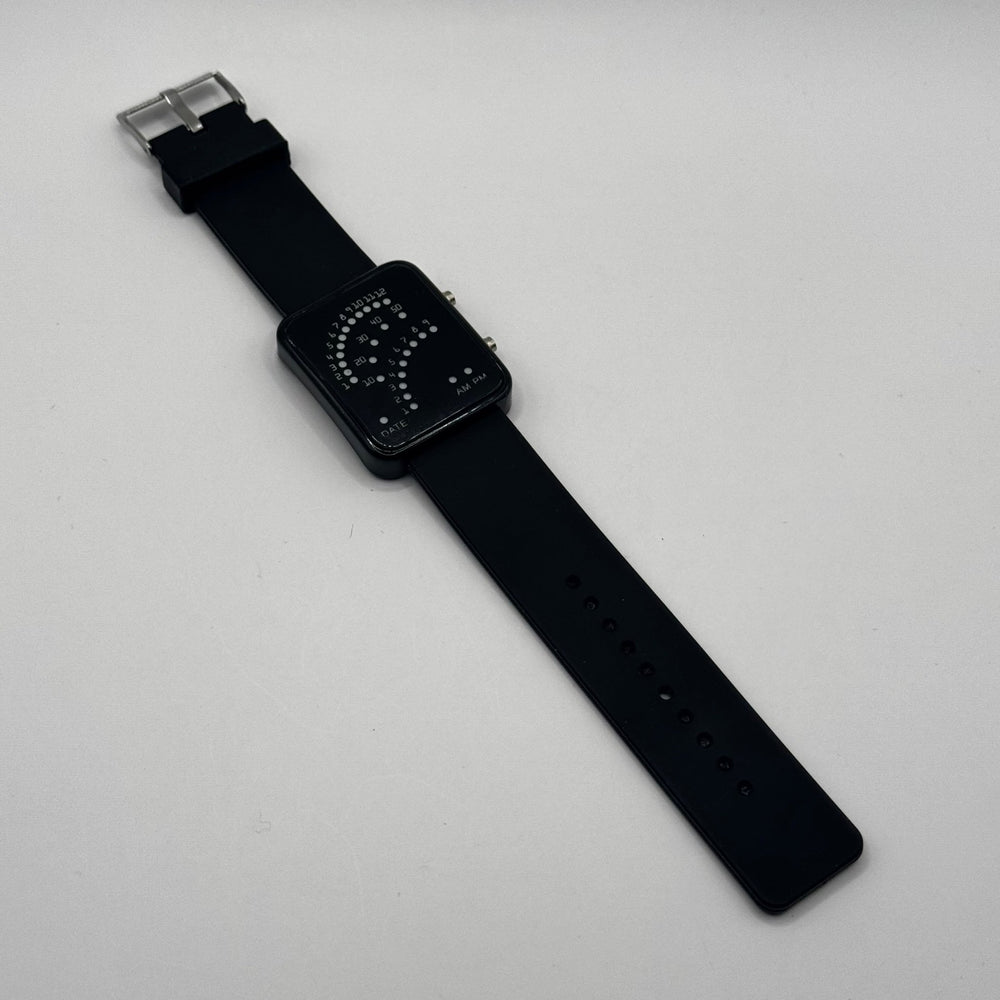 Svart smartklocka med silikonarmband - Homy Secondhand Online