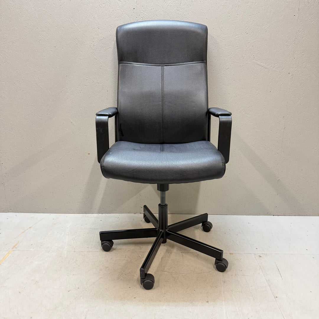 Elegant modern svart kontorsstol justerbar