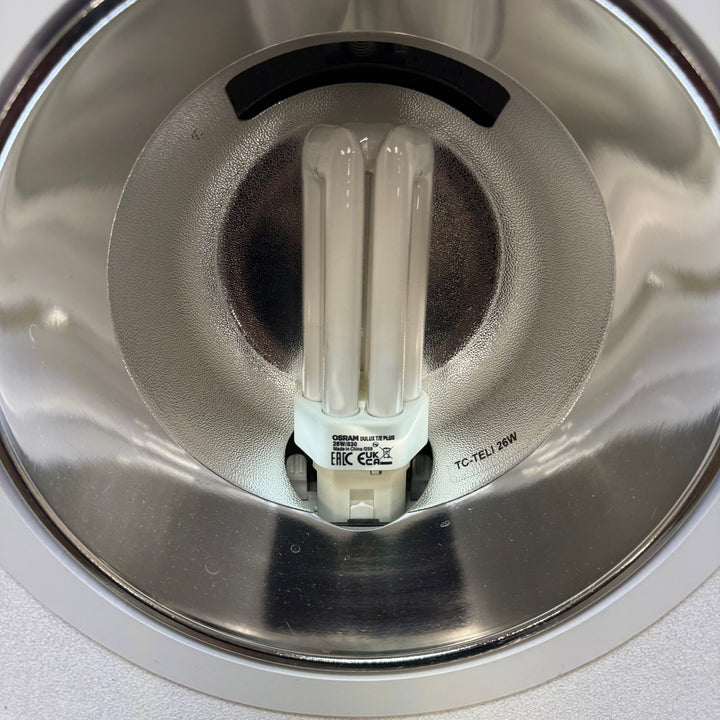 Modern vit vägglampa med rund öppning - Homy Secondhand Online