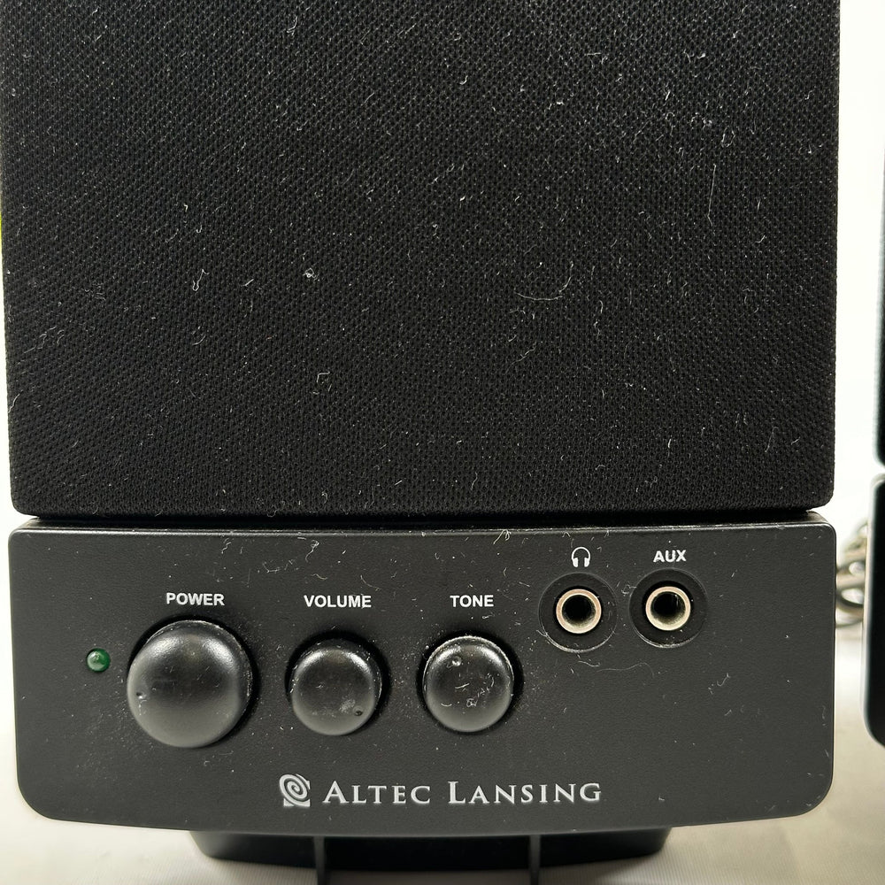 Svarta Altec Lansing högtalare, kompakta och stilrena - Homy Secondhand Online