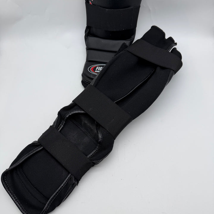 Fighter benskydd för kampsport i gott skick