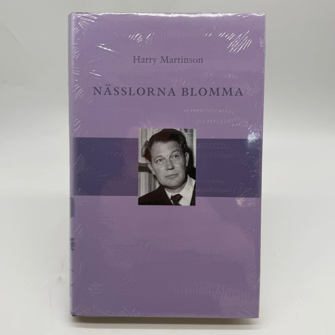 Nässlorna blomma inbunden klassiker lila omslag