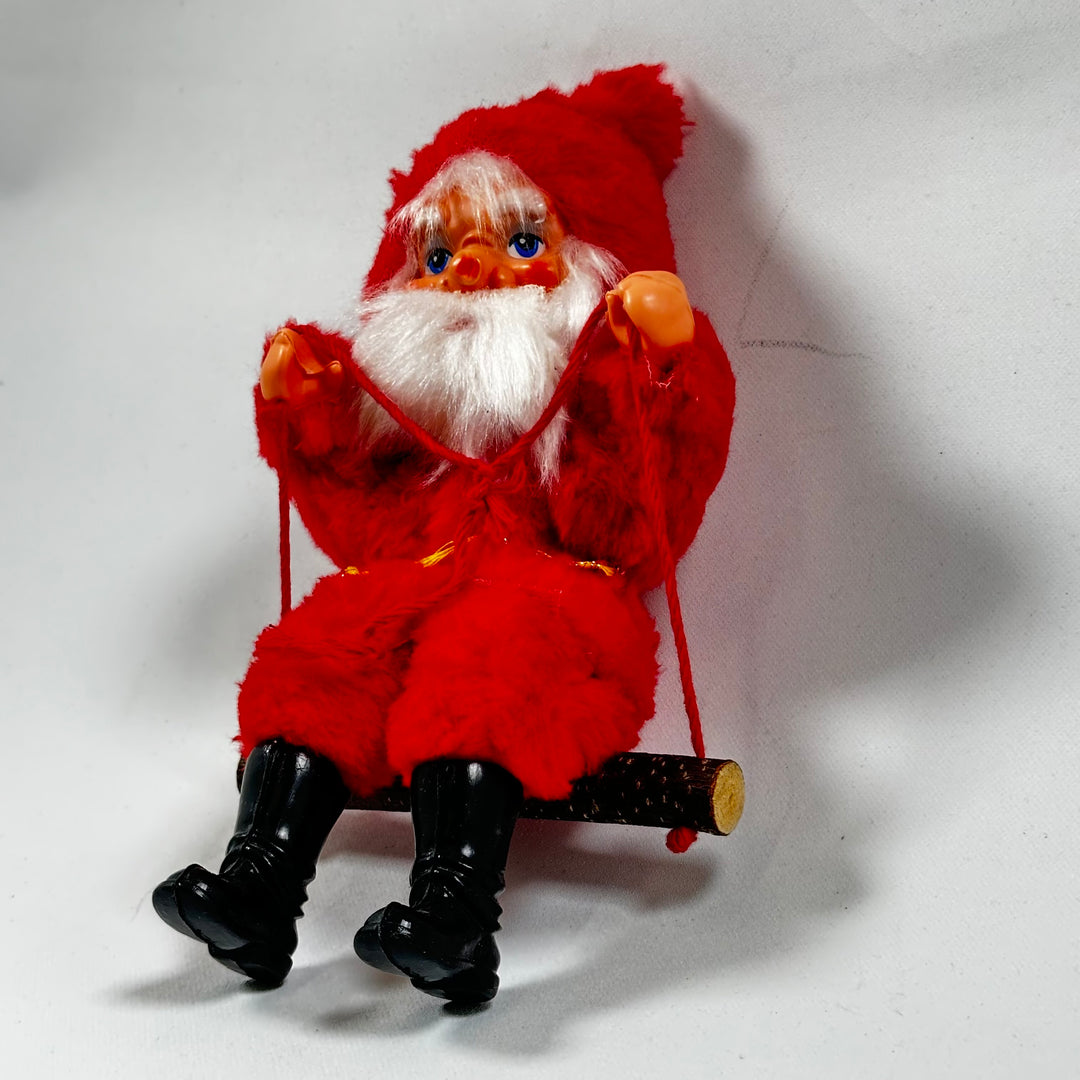 Röd juldekoration Tomte på gunga
