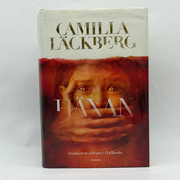 Camilla Läckberg Häxan inbunden kriminalroman begagnad