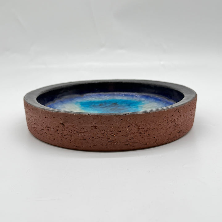 Unik handgjord skål av Naomi i keramik