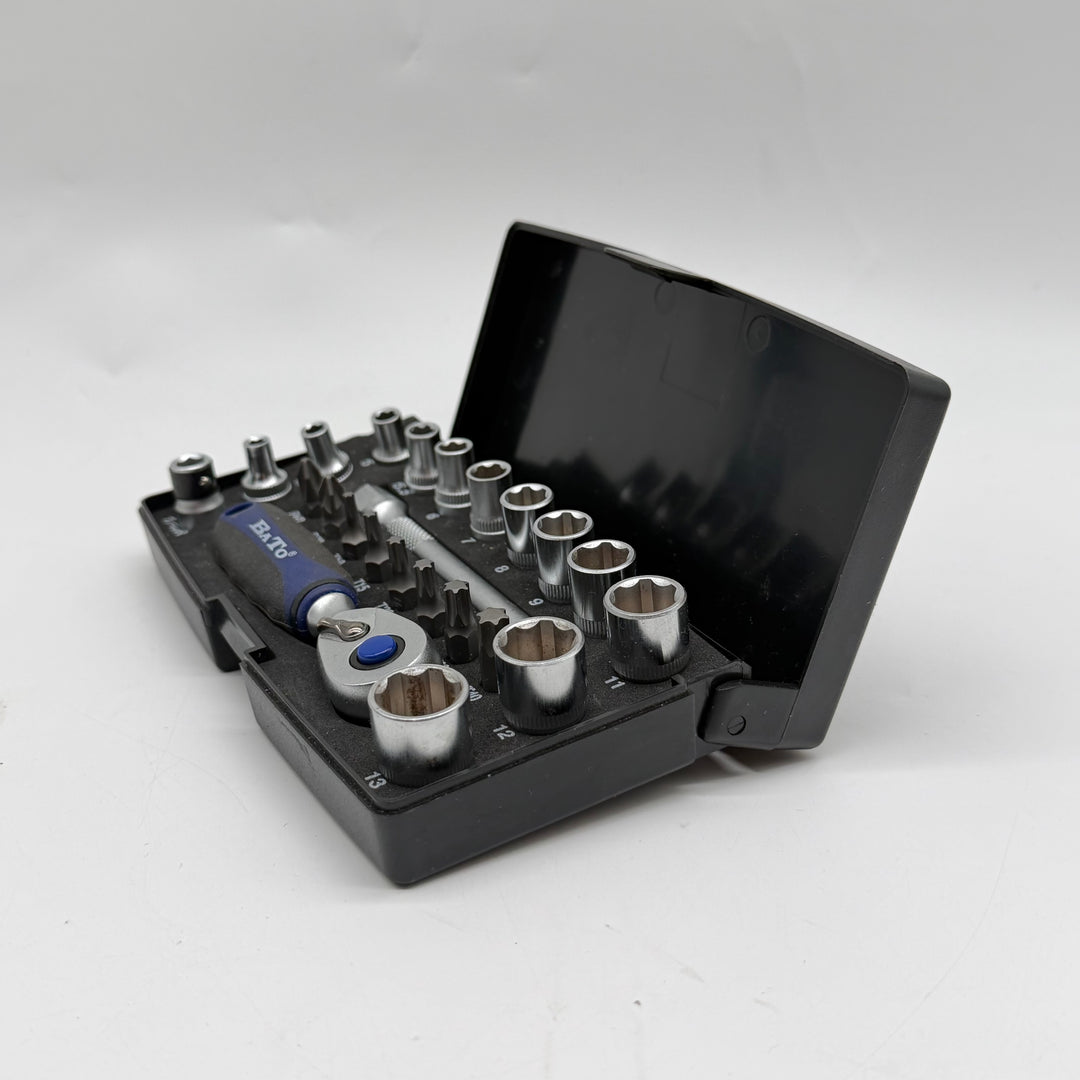 BaTo robust hylsnyckelsats i metall