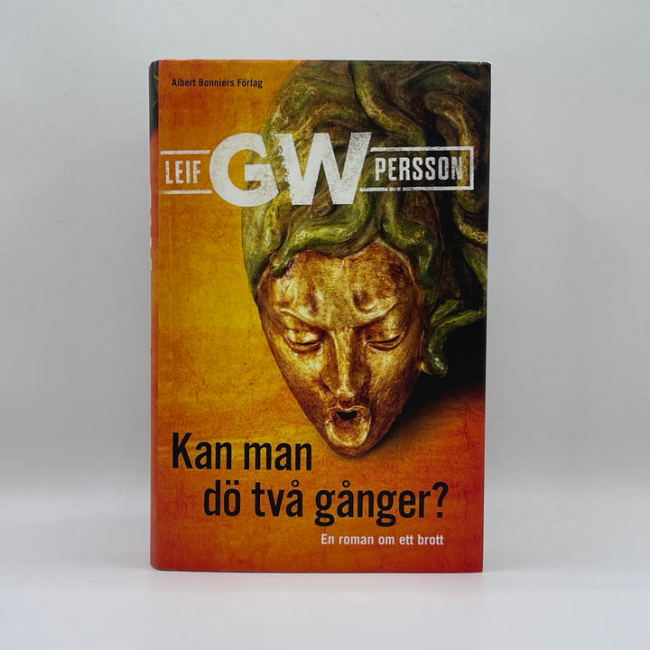 Spännande deckare av Leif GW Persson