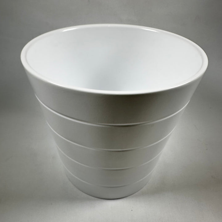 Elegant vit IKEA Kardemumma blomkruka i keramik
