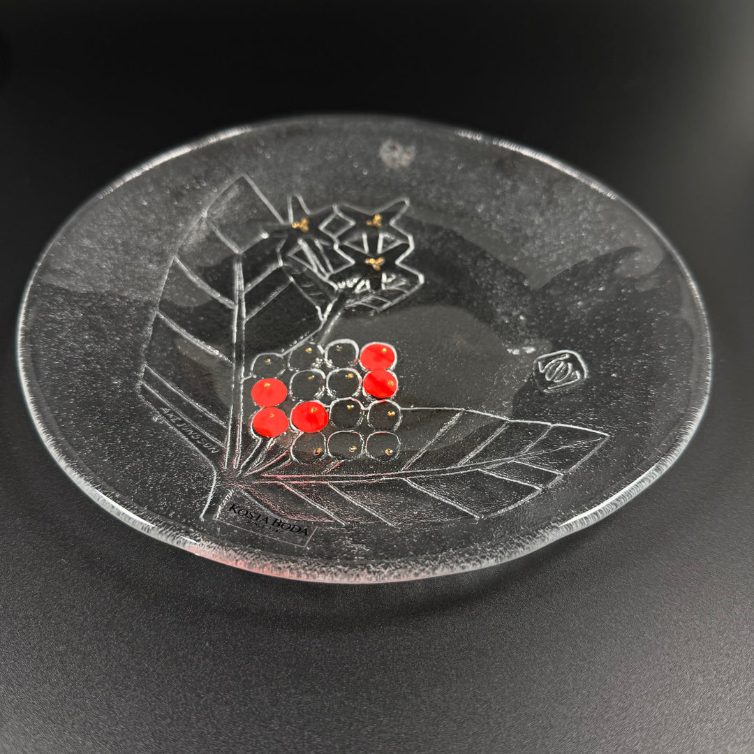 Kosta Boda fat retro med bärmotiv (1 stor,15 små)