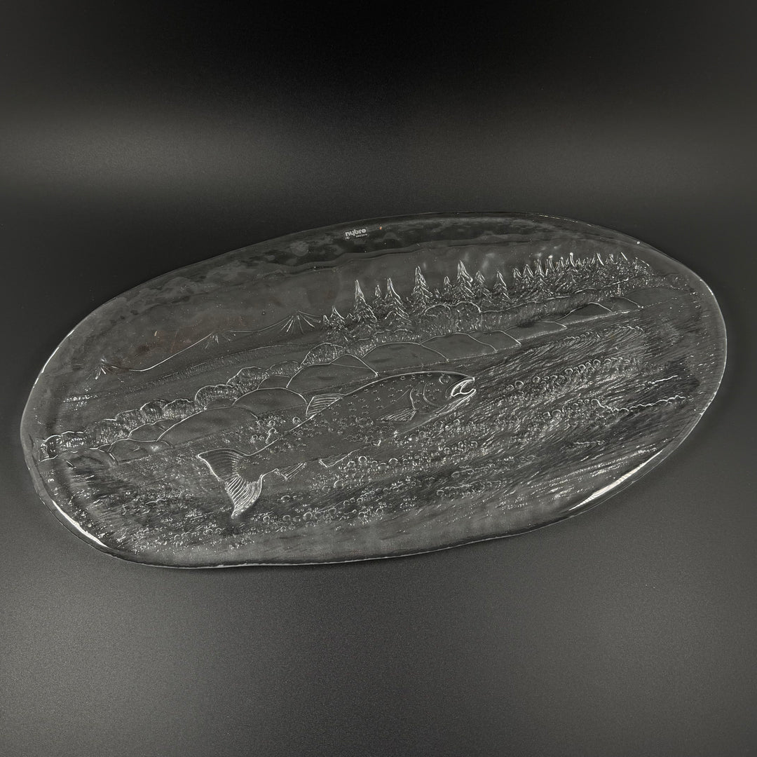 Elegant Laxfat i Glas från Nybro Glasbruk