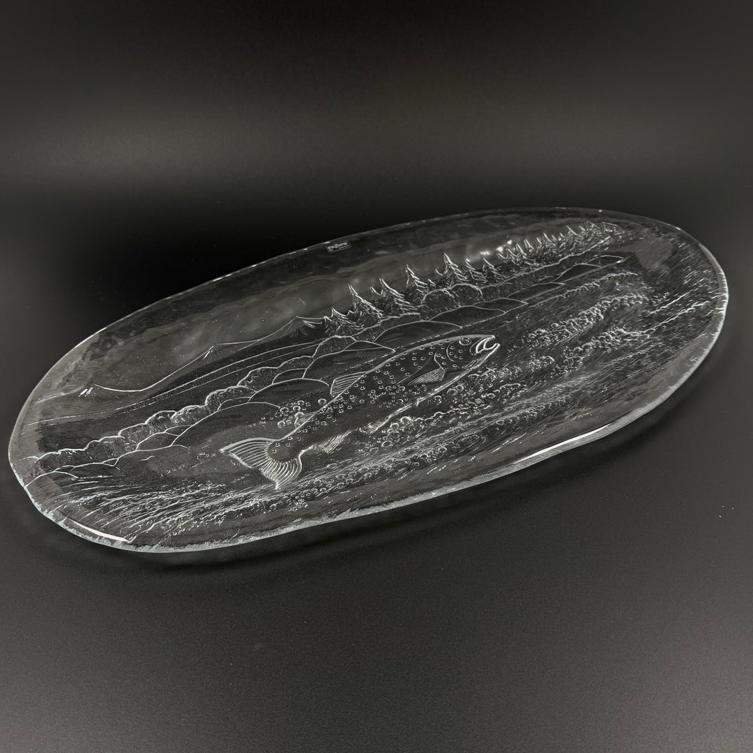 Elegant Laxfat i Glas från Nybro Glasbruk